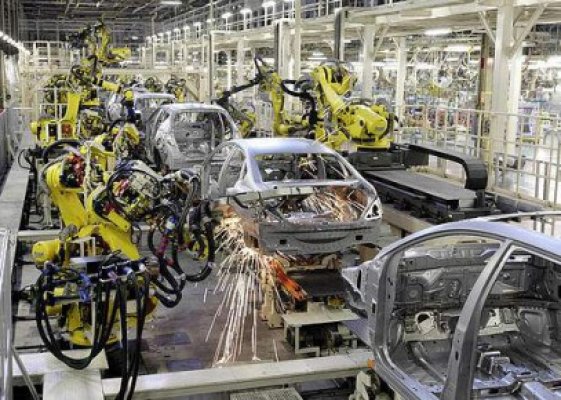 Nissan va introduce elemente de conducere autonomă la noile modele